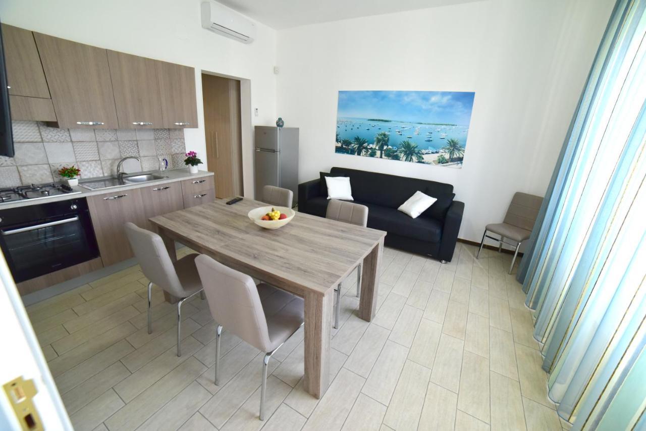 Case Vacanza Via Mozart Porto Cesareo Extérieur photo