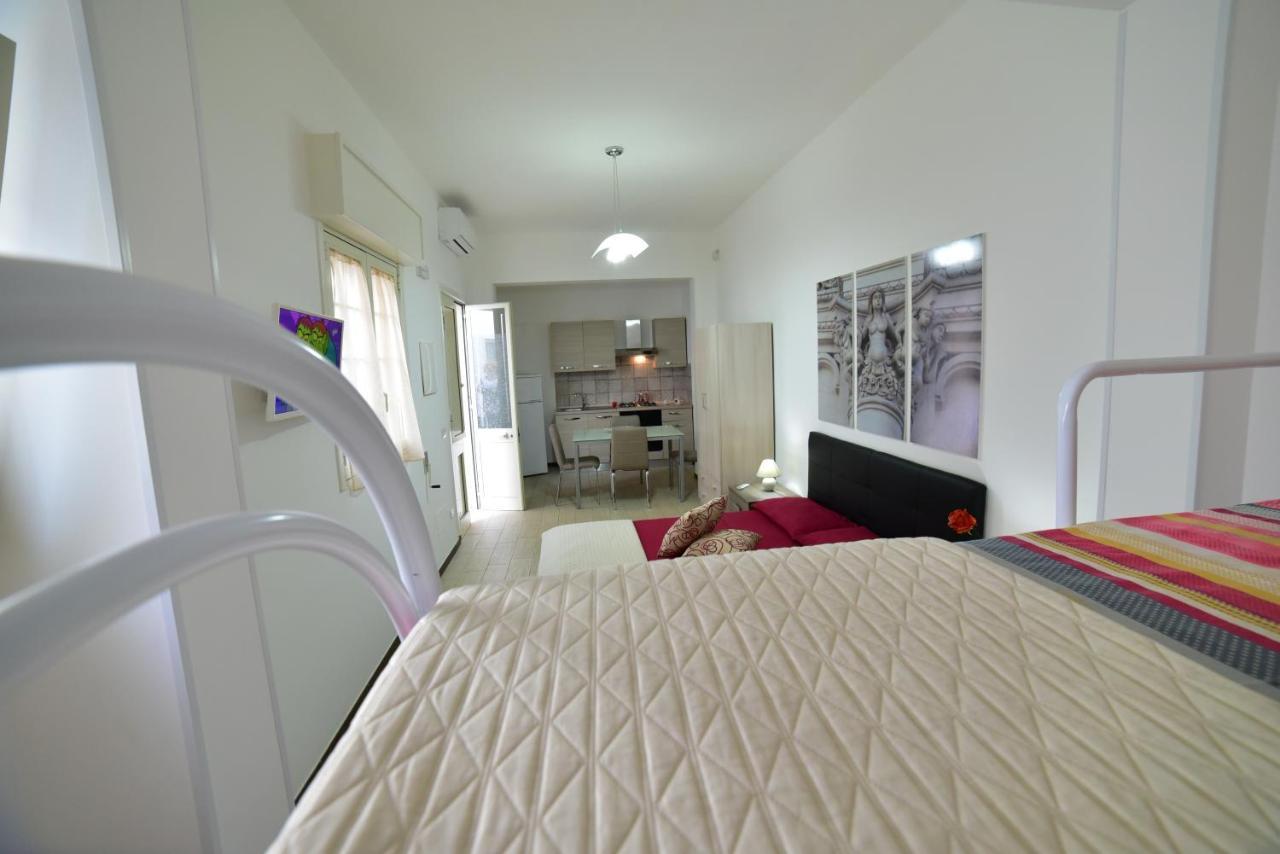 Case Vacanza Via Mozart Porto Cesareo Extérieur photo